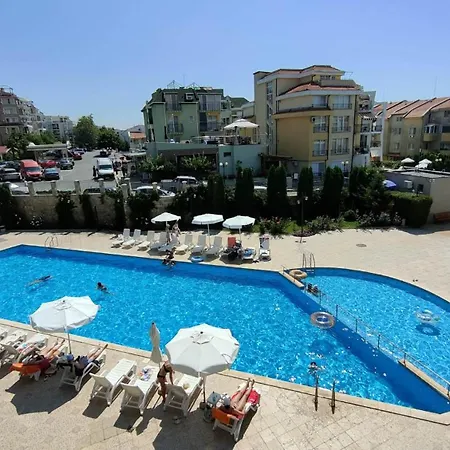 Apartment Sun Wave Sea And Pool View
