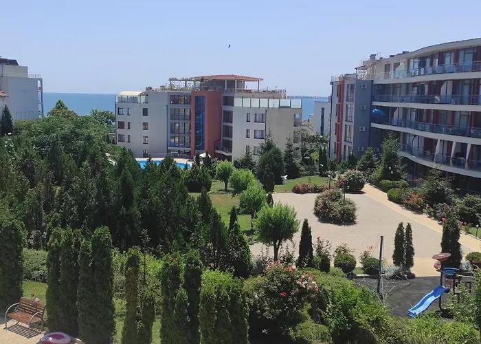 Апартамент Sun Wave Sea And Pool View