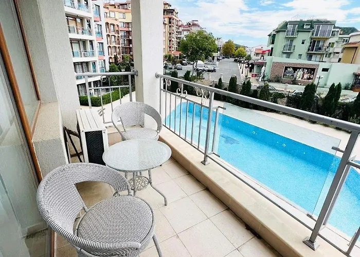 Апартамент Sun Wave Sea And Pool View *